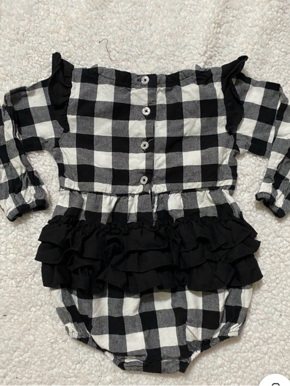Ruffle butts baby girls size 18-24mo black and white flannel romper